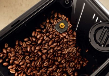 Кофемашина с регулятором помола кофейных зёрен